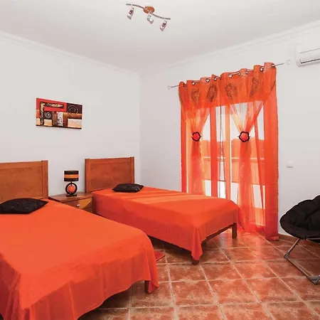 Sleeps 6 Air Con Wifi *